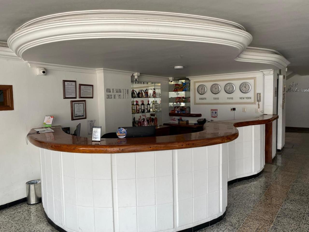 Tama Hotel Granada Real กาลี ภายนอก รูปภาพ